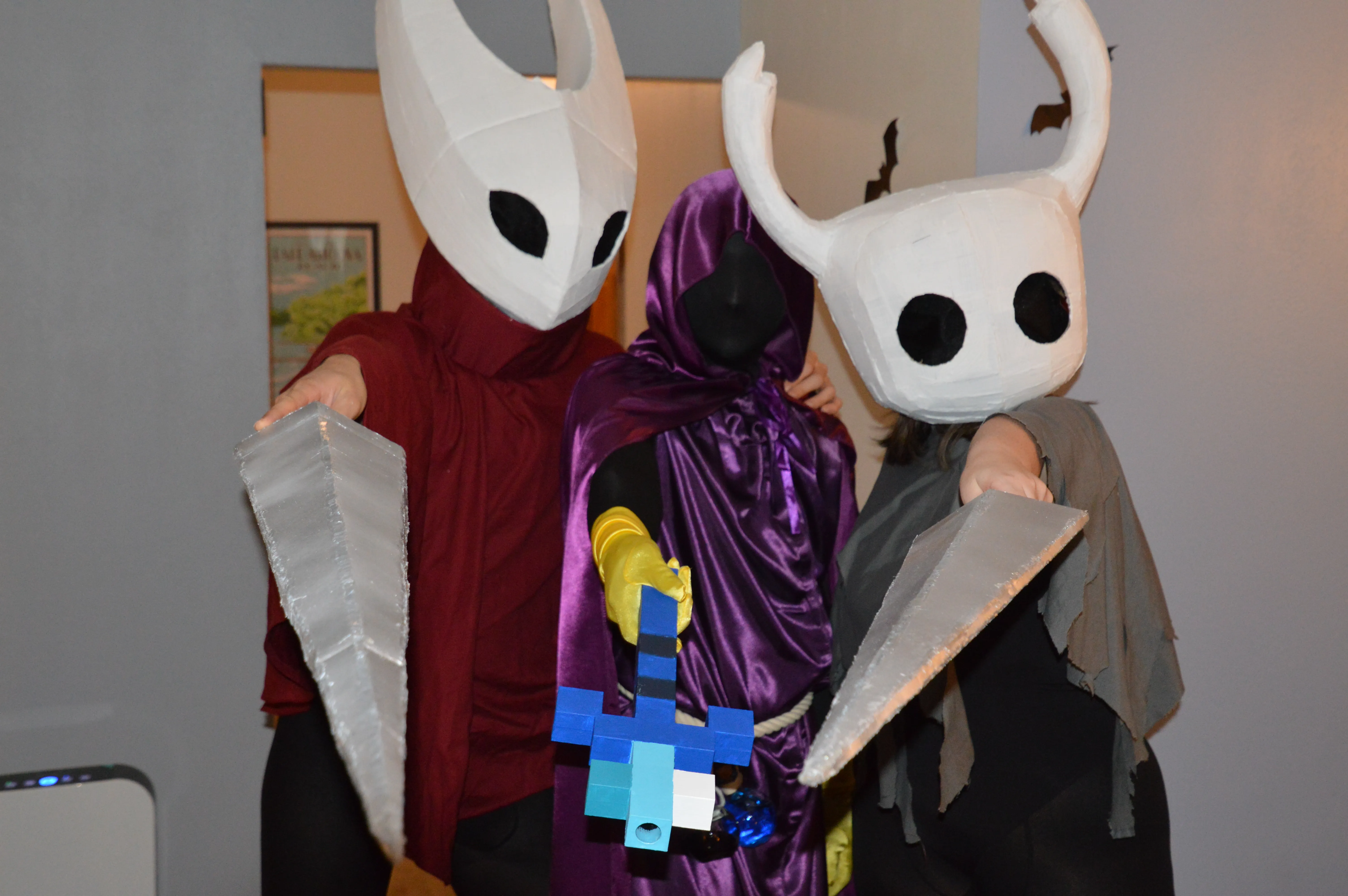 Hornet, Minä, and the Knight from Hollow Knight